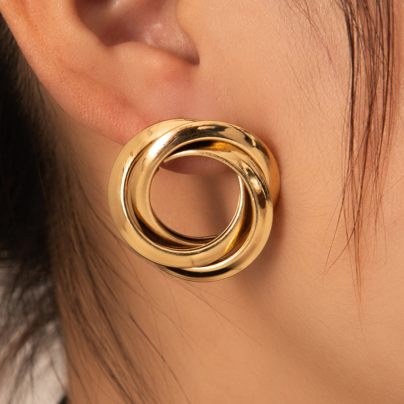 Wholesale steel solid smooth earrings  autumn and winter earrings  earbuckle